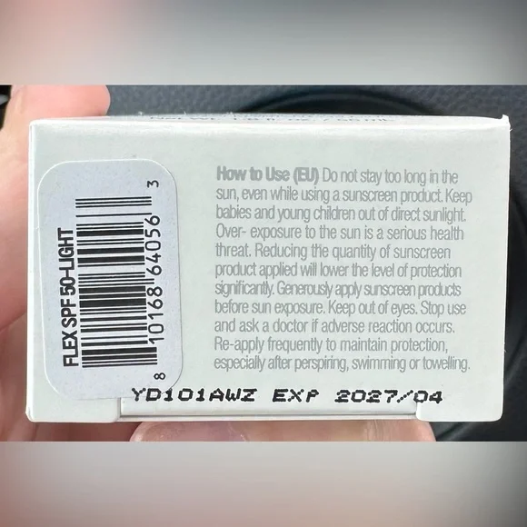 Colorescience Total Protection Face Shield Flex—Shade Light - Picture 3 of 7